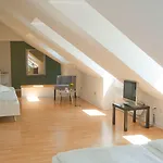 Dk Hotel 3*