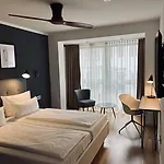 Dk Hotel