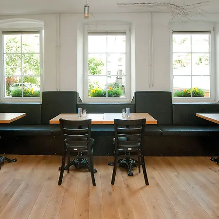 Dk Deutscher Kaiser Hotel 3*