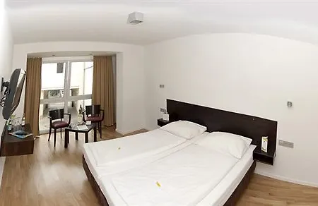 Dk Hotel